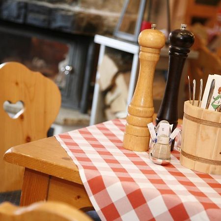 Suedtiroler Stubn Cafe Und Restaurant Διαμέρισμα Άρνσταντ Εξωτερικό φωτογραφία